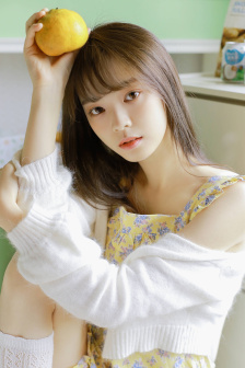 扒开美女内裤狂揉下部